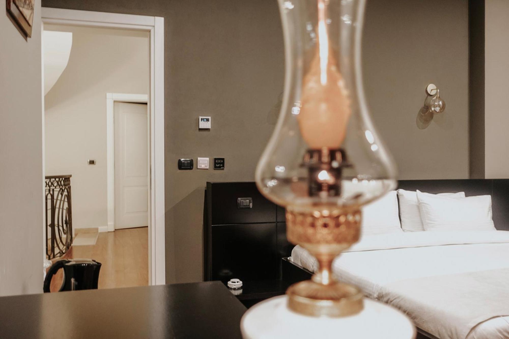 Residenza Monun Boutique Hotel Tirana Exteriör bild